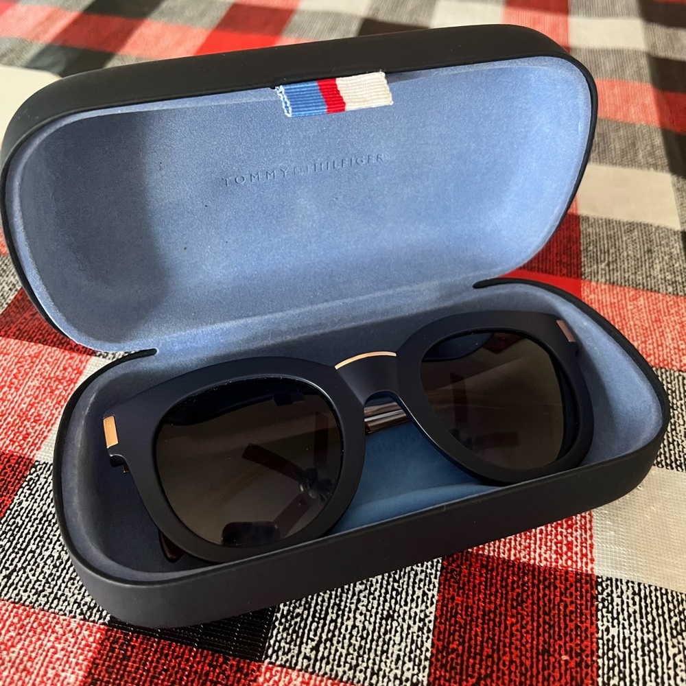 Tommy Hilfiger sunglasses